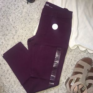 Never worn Old navy pixie pants size 4